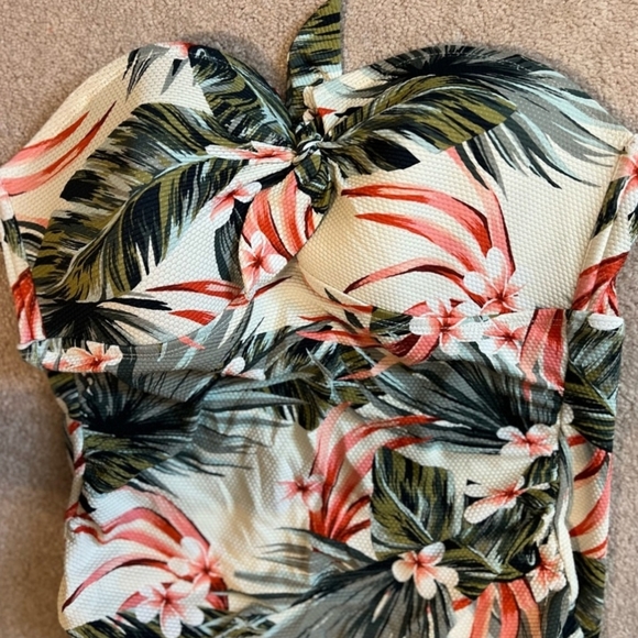 Kona Sol Tropical Floral Print One Piece Swimsuit, Size:  XL, Cream/Gree… - Picture 8 of 15